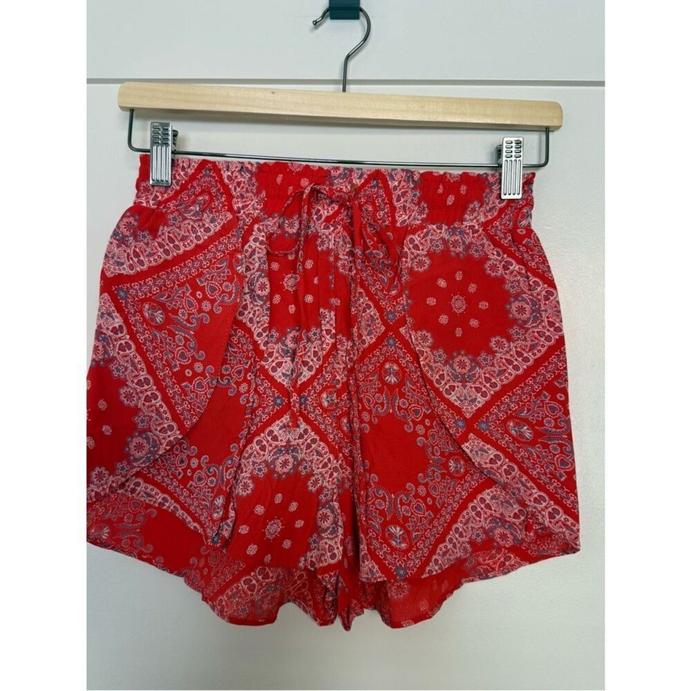 Flynn Skye Shorts Womens Sz S Red Floral Elastic Waist Lightweight Beach Resort
